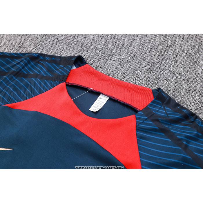 Tracksuit
 Paris Saint-Germain Short Sleeve
 23/24 Blue
 - Shorts
